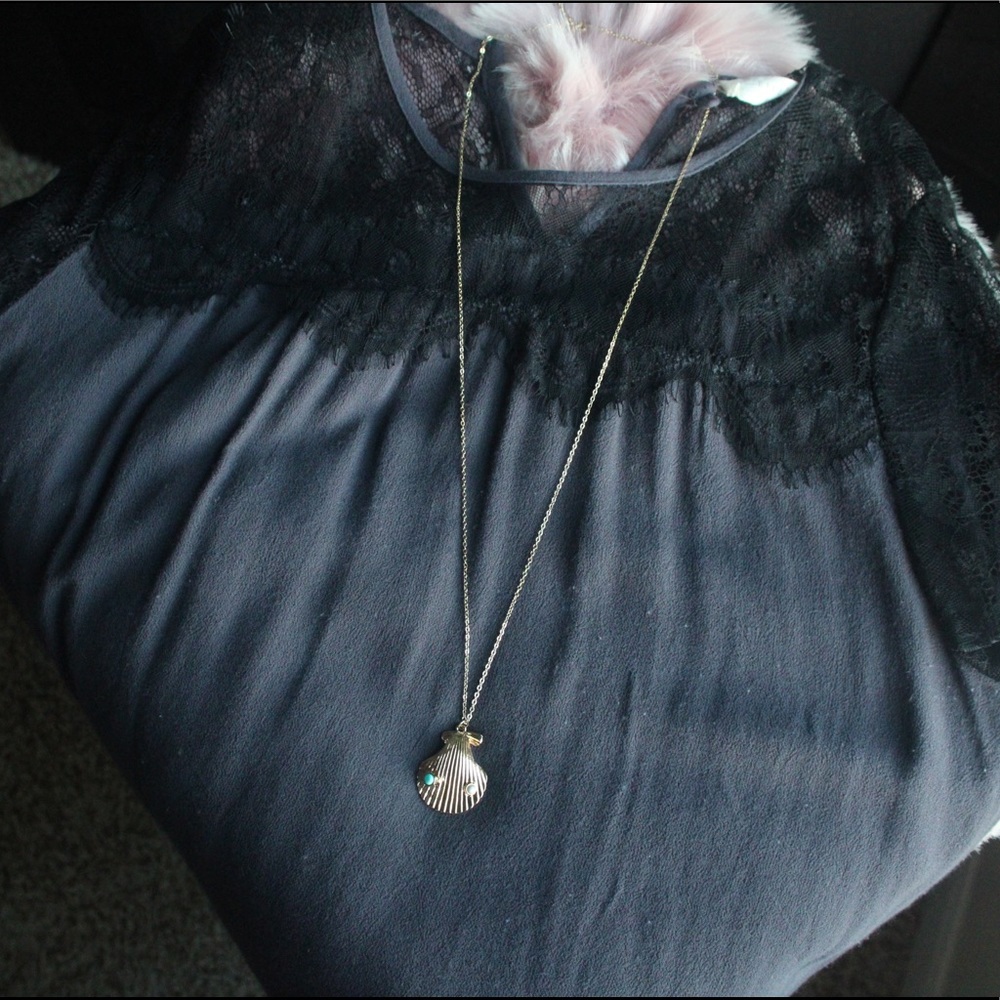 18k Gold Plated Shell Long Necklace With Stones - Picture 8 of 10